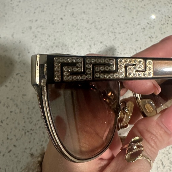Versace Y2K Sunglasses in Fair Condition Frames Listing - Picture 3 of 8